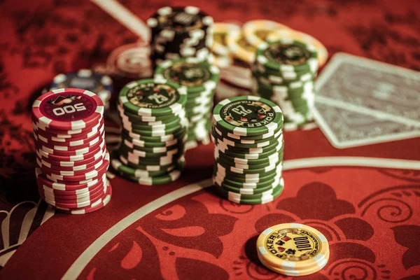 Bank transfer and QRIS options